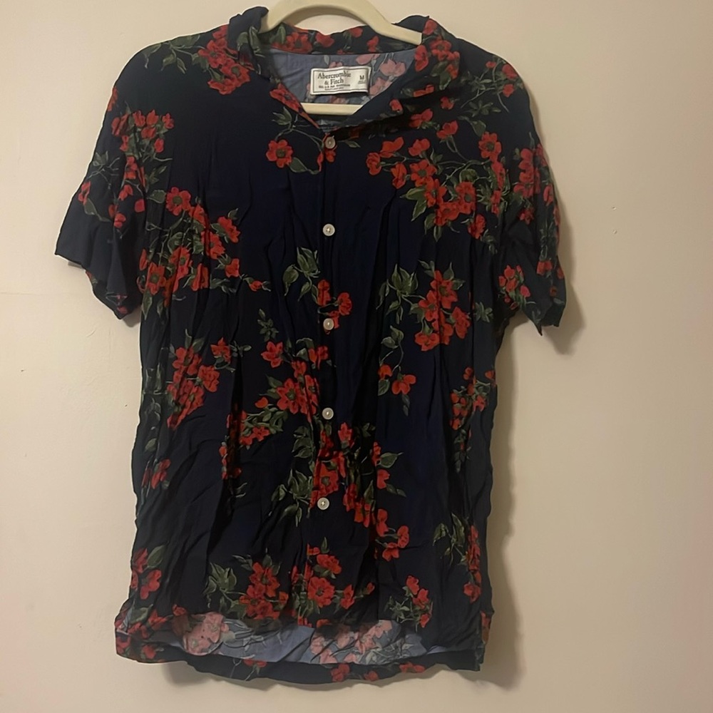 Abercrombie & Fitch Size M Shirt